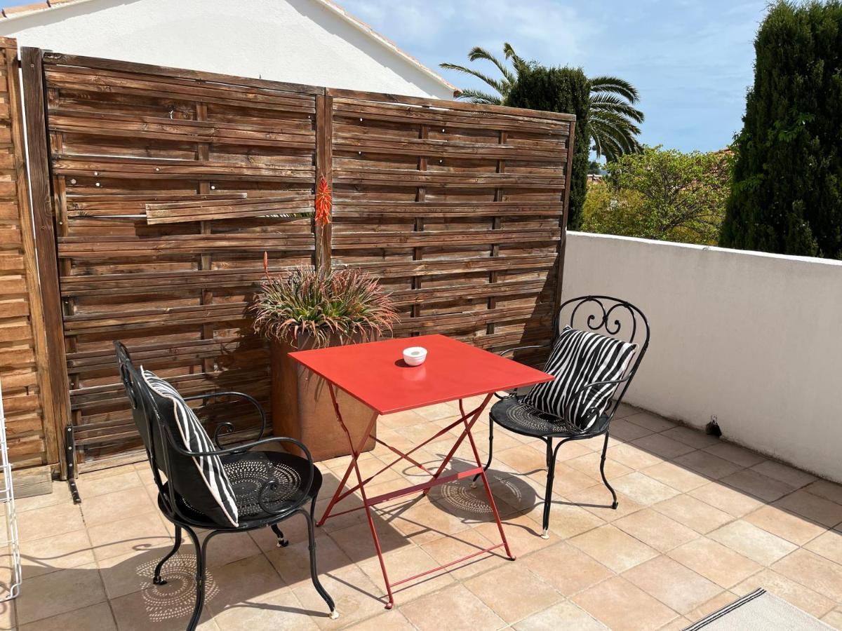 Hotel Le Synaya Sanary-sur-Mer Bagian luar foto