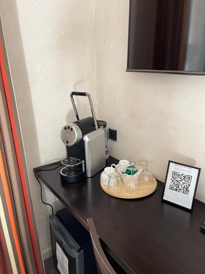 Hotel Le Synaya Sanary-sur-Mer Bagian luar foto