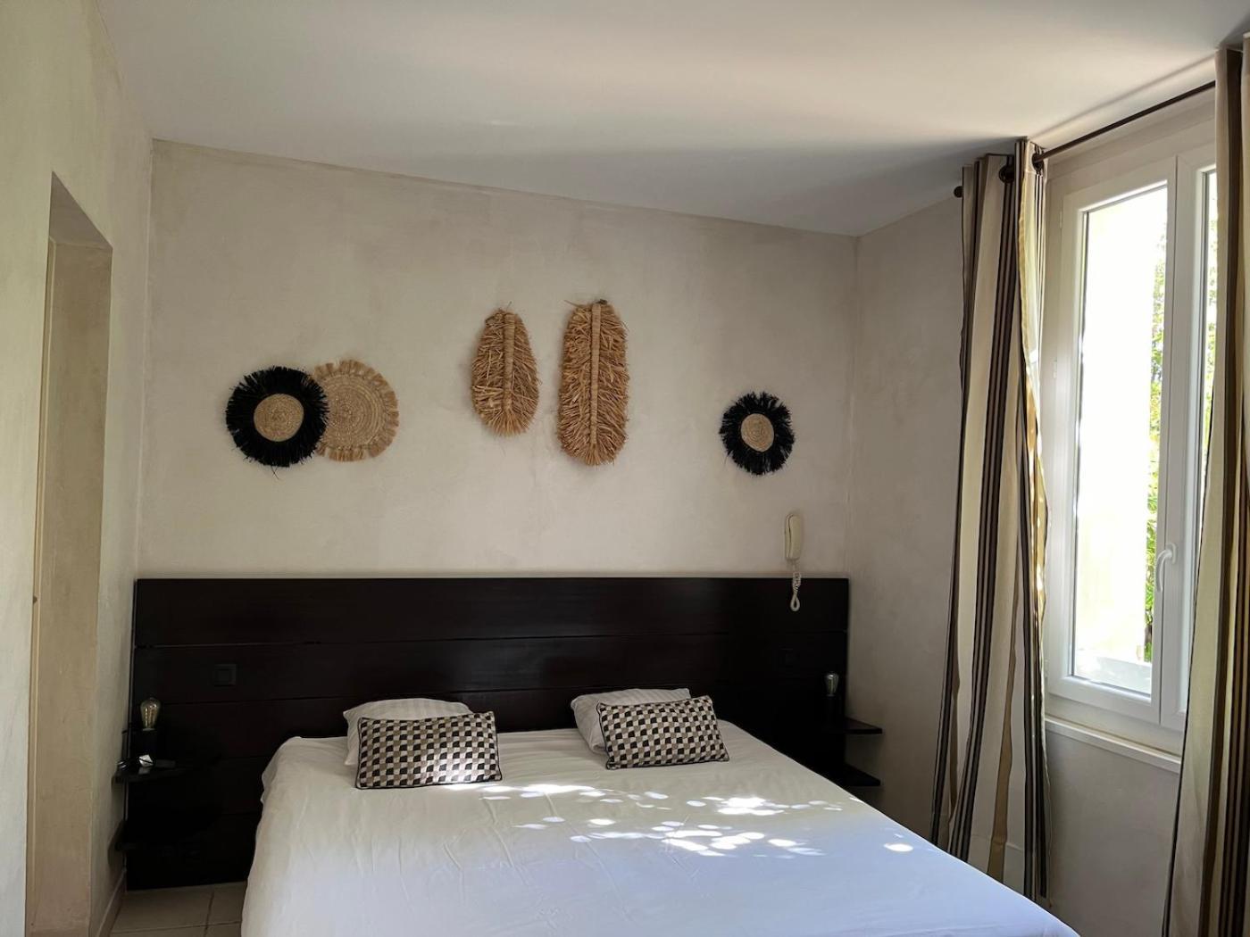Hotel Le Synaya Sanary-sur-Mer Bagian luar foto
