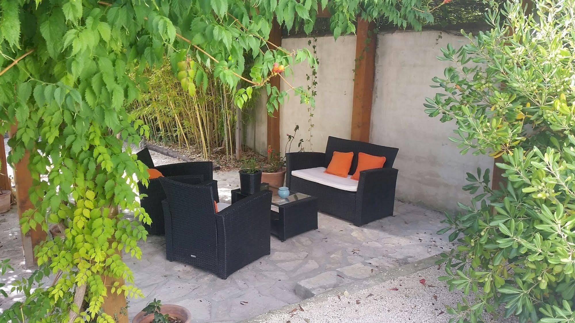 Hotel Le Synaya Sanary-sur-Mer Bagian luar foto