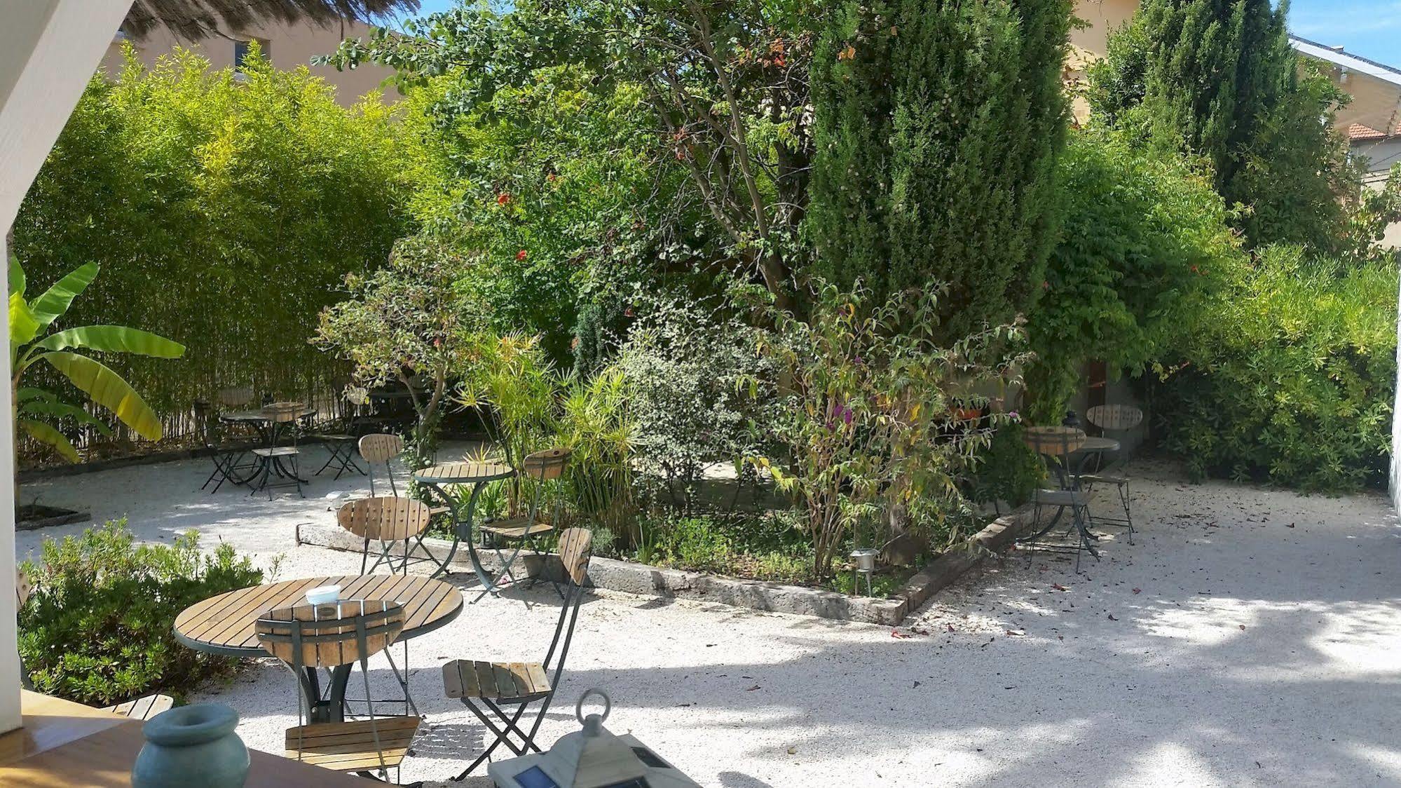 Hotel Le Synaya Sanary-sur-Mer Bagian luar foto